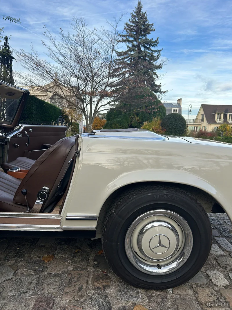 1966 Mercedes-Benz 230 Sl in Mandelieu La Napoule 7