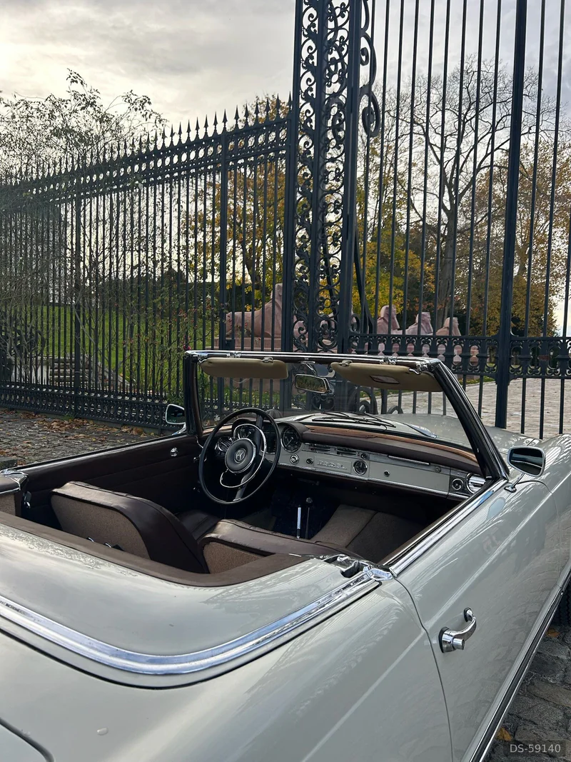 1966 Mercedes-Benz 230 Sl in Mandelieu La Napoule 10
