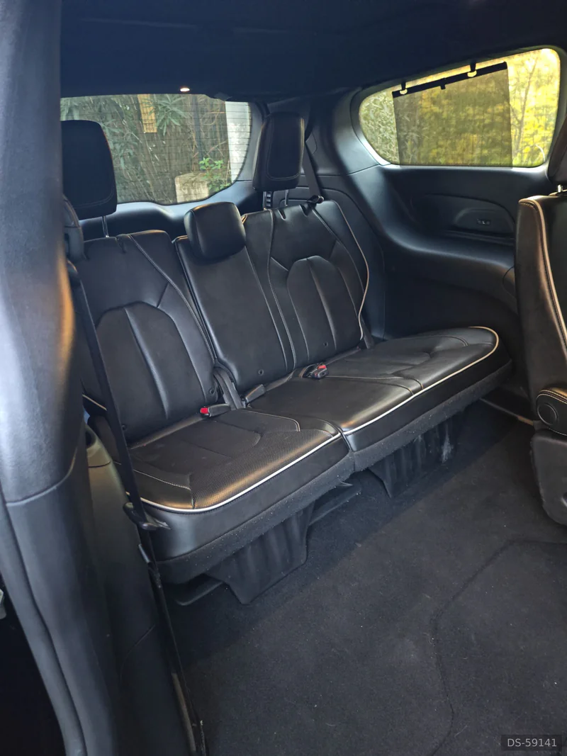 2019 Chrysler Pacifica in Roma 4