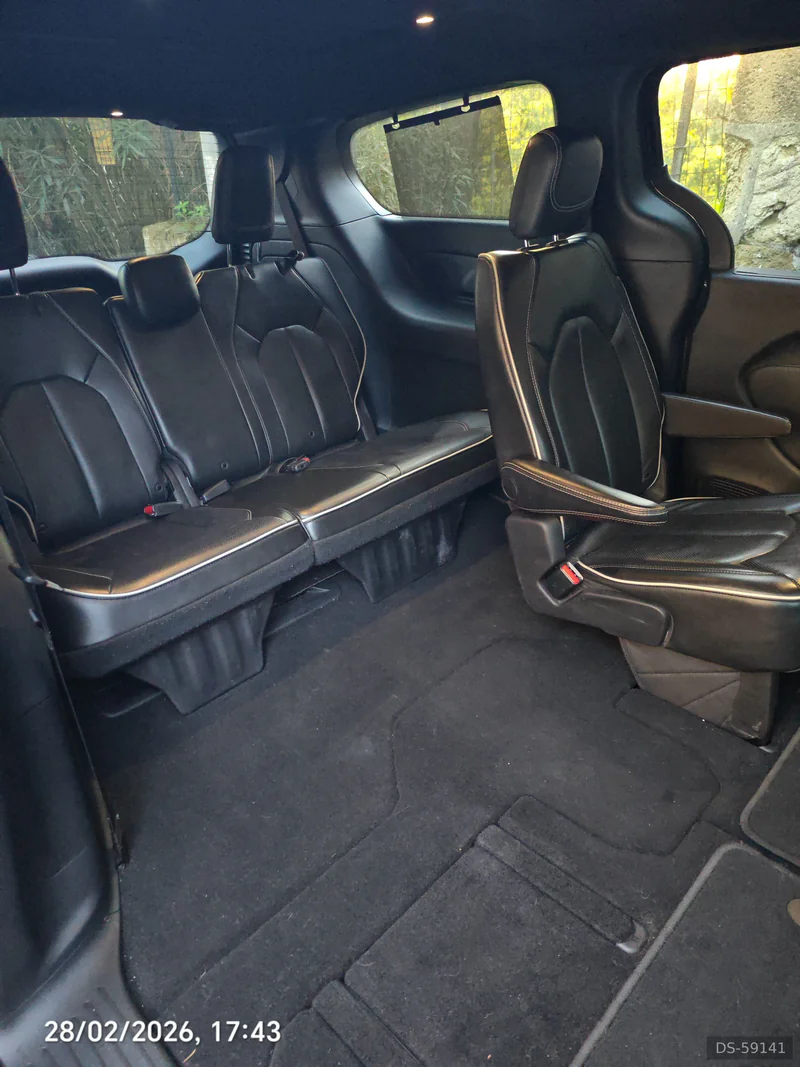2019 Chrysler Pacifica in Roma 5