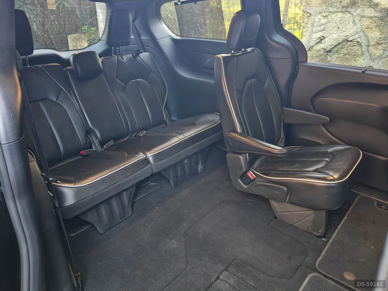 2019 Chrysler Pacifica in Roma 6