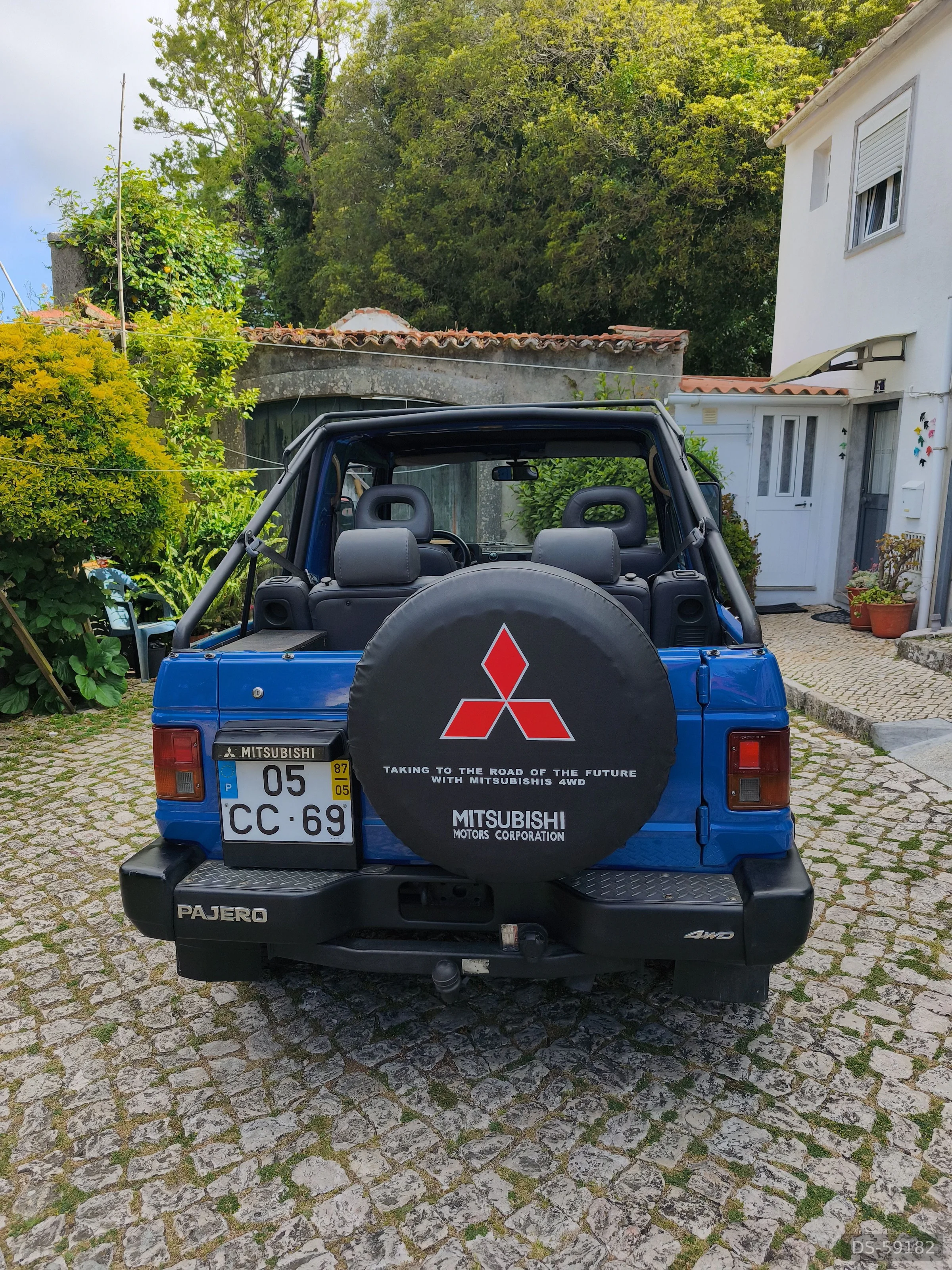 1987 Mitsubishi Pajero Canvas Top