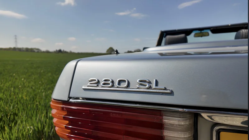 1983 Mercedes-Benz 280 SL in Brentwood 7