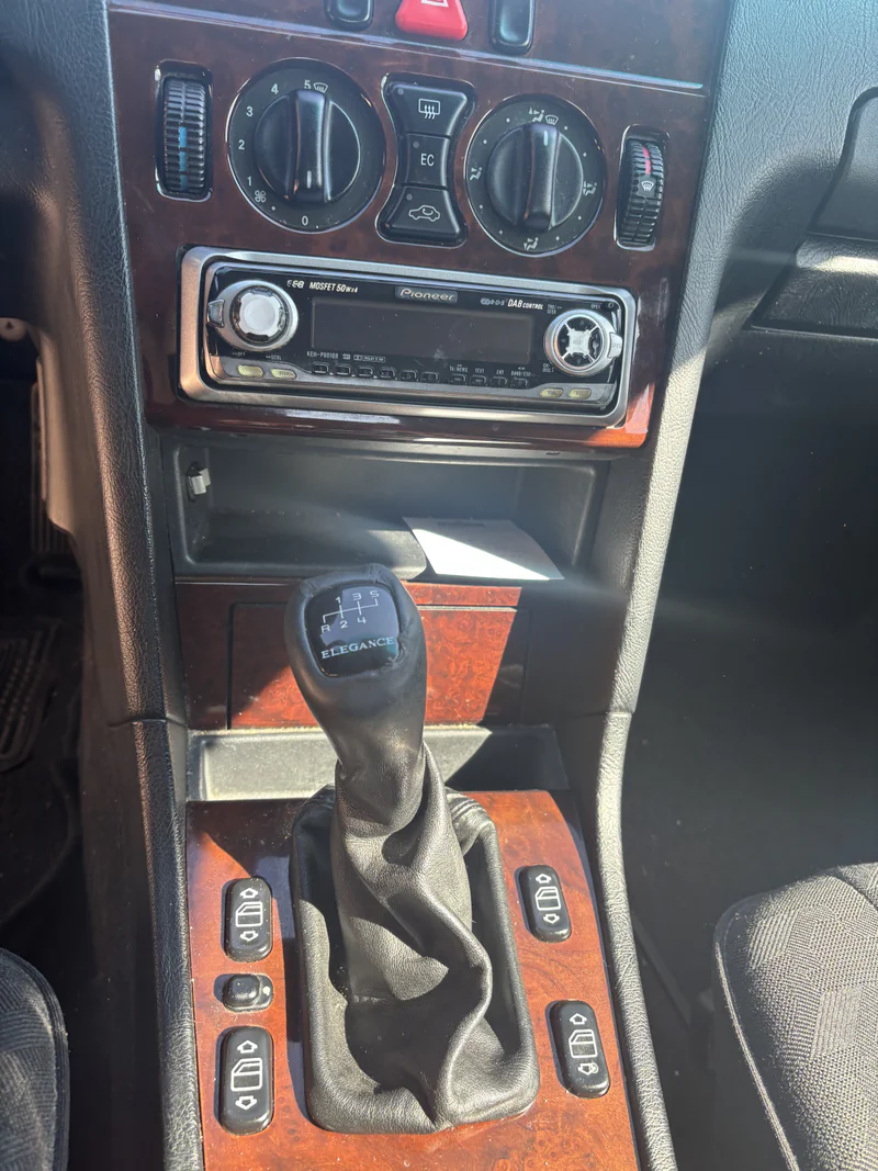 1996 Mercedes-Benz C250 in Cobisa 6