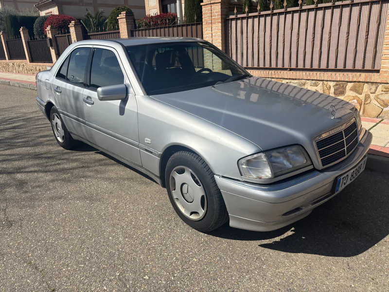 1996 Mercedes-Benz C250 in Cobisa