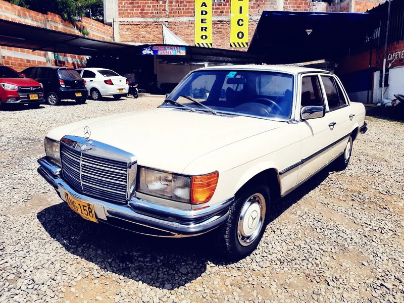 1978 Mercedes-Benz 280s in Bucaramanga 1