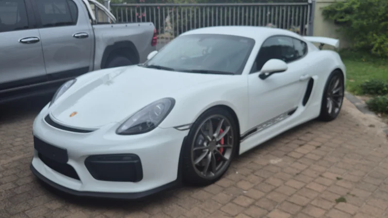 2016 Porsche Gt4 in Cape Town 3