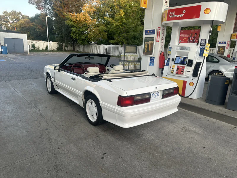 1993 Ford Mustang Gt Convertible in Etobicoke 4