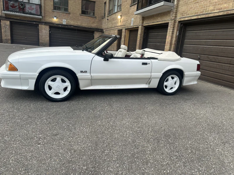 1993 Ford Mustang Gt Convertible in Etobicoke 7