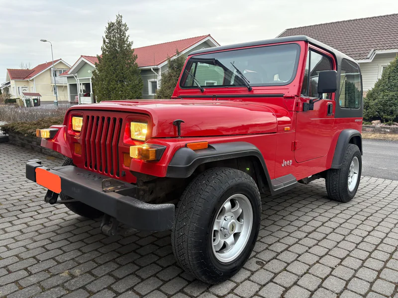 1995 Jeep Wrangler in Pori 2