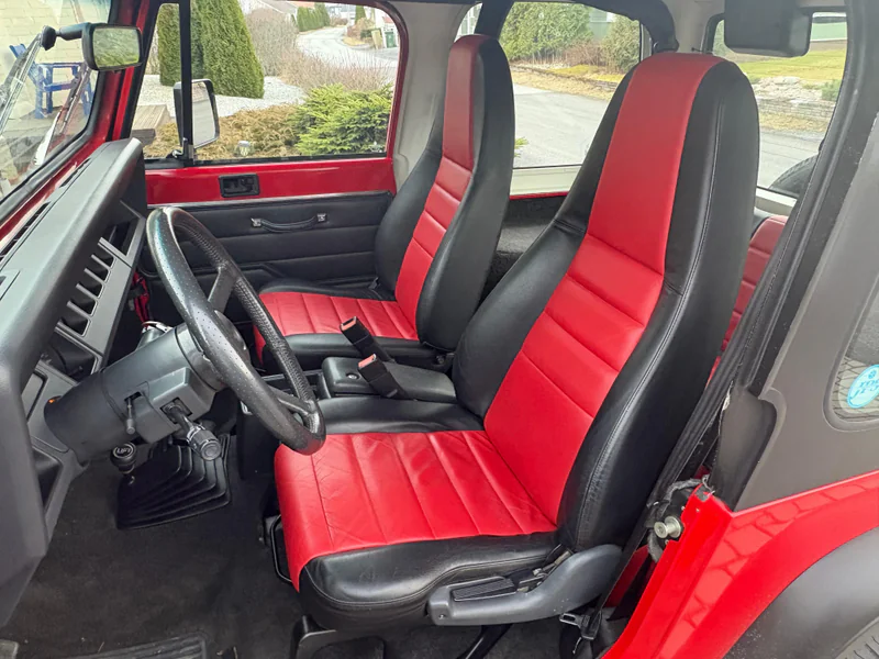 1995 Jeep Wrangler in Pori 4