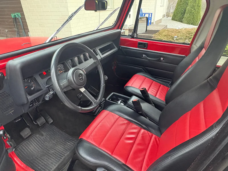 1995 Jeep Wrangler in Pori 5
