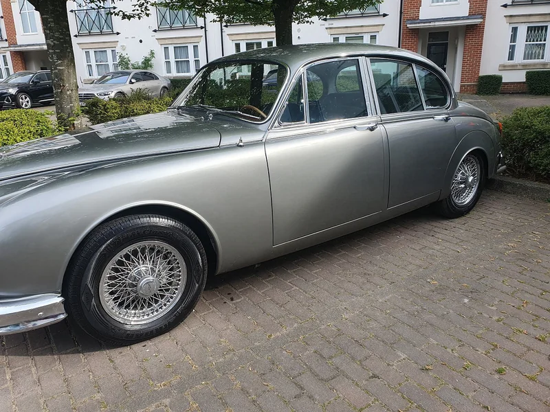 1965 Jaguar Mk Ii in London 4