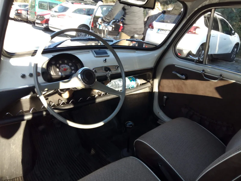 1971 Seat 600e in Barcelona 4