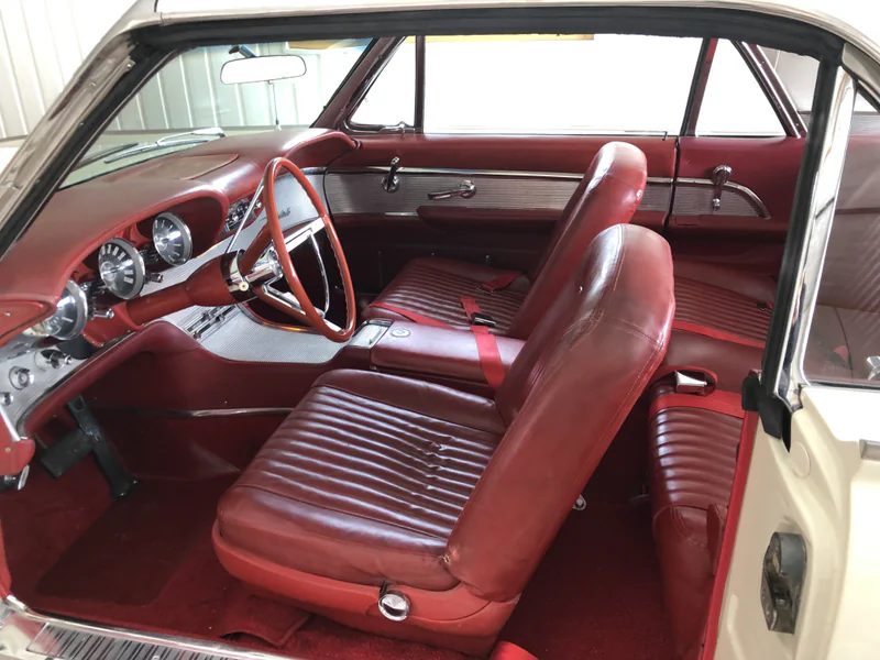 1962 Ford Thunderbird in Moncton 8