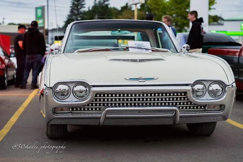 1962 Ford Thunderbird in Moncton 5