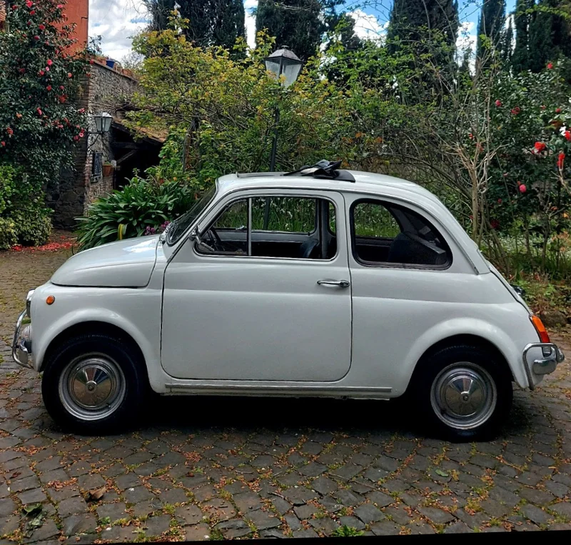 1970 Fiat 500 in Castel Gandolfo (roma) 2