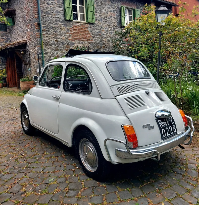 1970 Fiat 500 in Castel Gandolfo (roma) 3
