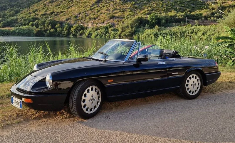 1993 Alfa Romeo Spider in Castel Gandolfo (roma) 1