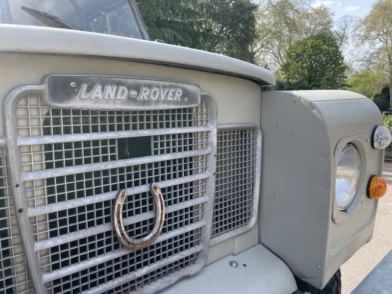 1982 Land Rover 88 in London 6