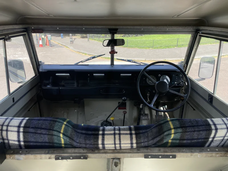 1982 Land Rover 88 in London 14