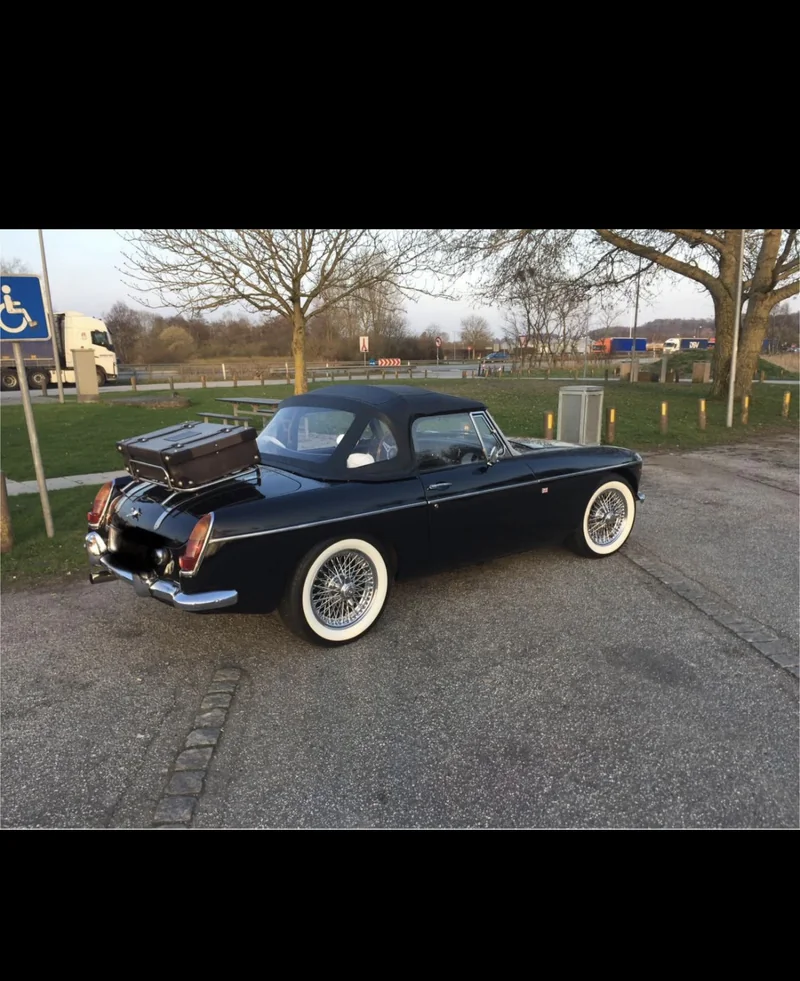 1966 MG B in Køge 2