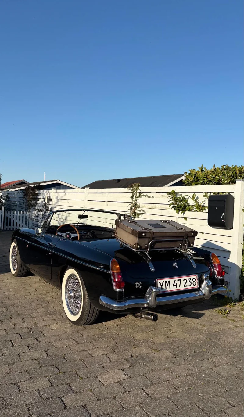 1966 MG B in Køge 3