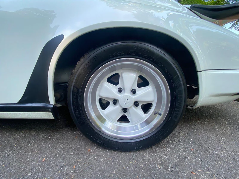 1985 Porsche 911 Carrera Targ 3.2 in Potters Bar 3
