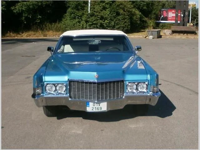 1970 Cadillac Deville Cabriolet in Praha 7