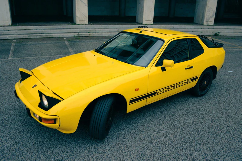 1984 Porsche 924 in Roma 3