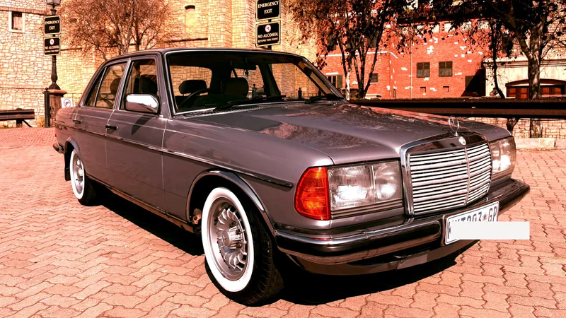 1977 Mercedes-Benz W123 280 in Sandton