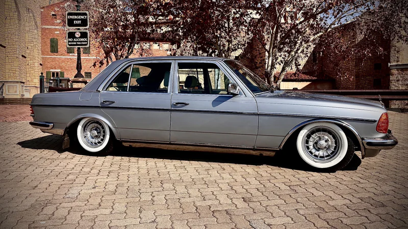 1977 Mercedes-Benz W123 280 in Sandton 4