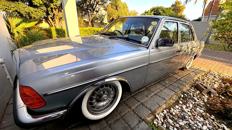1977 Mercedes-Benz W123 280 in Sandton 12