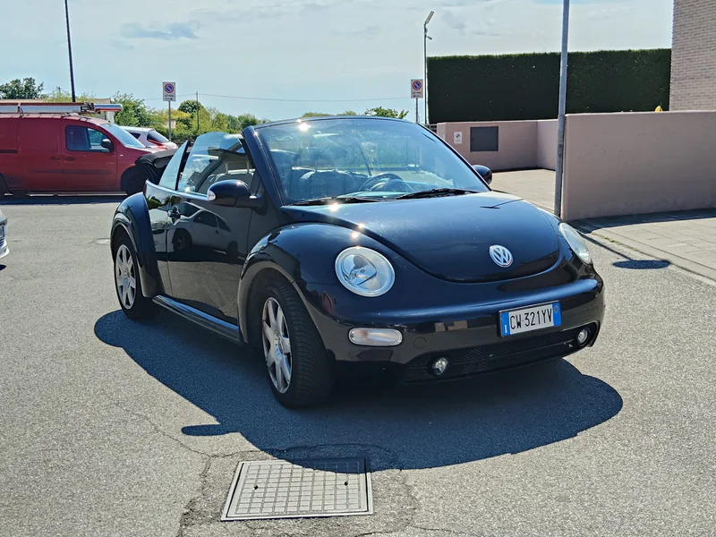 2006 Volkswagen New Beetle in Montecatini-terme