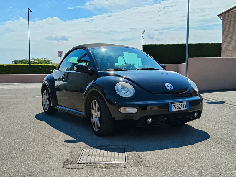 2006 Volkswagen New Beetle in Montecatini-terme 3
