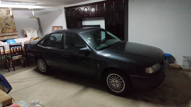 1993 Opel Vectra in Madrid 4