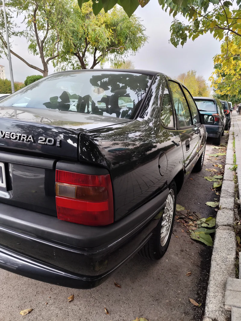 1993 Opel Vectra in Madrid 8