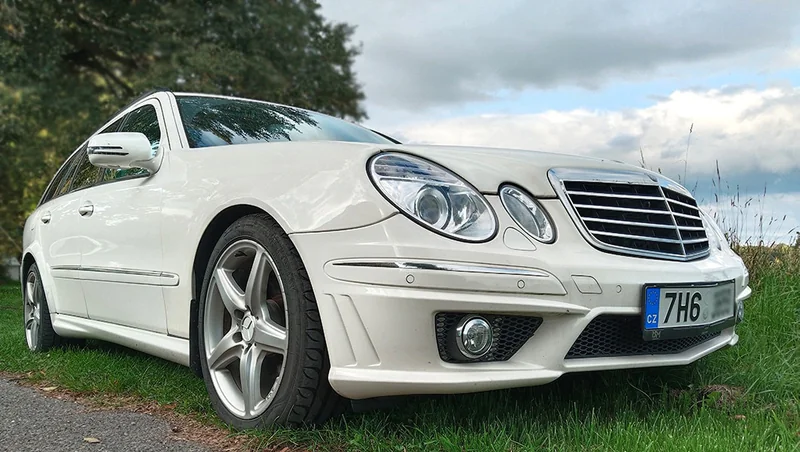 2004 Mercedes-Benz E320 in Chvalkovice
