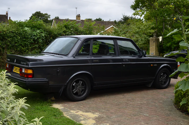 1989 Volvo 240GLT in Aylesbury 2