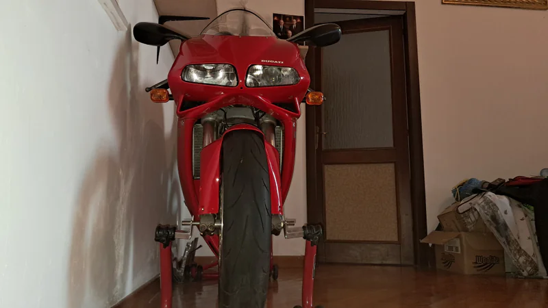 1998 Ducati 916 in Messina 2