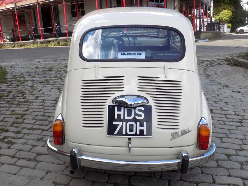 1970 Fiat Seat 600e in South Croydon 4