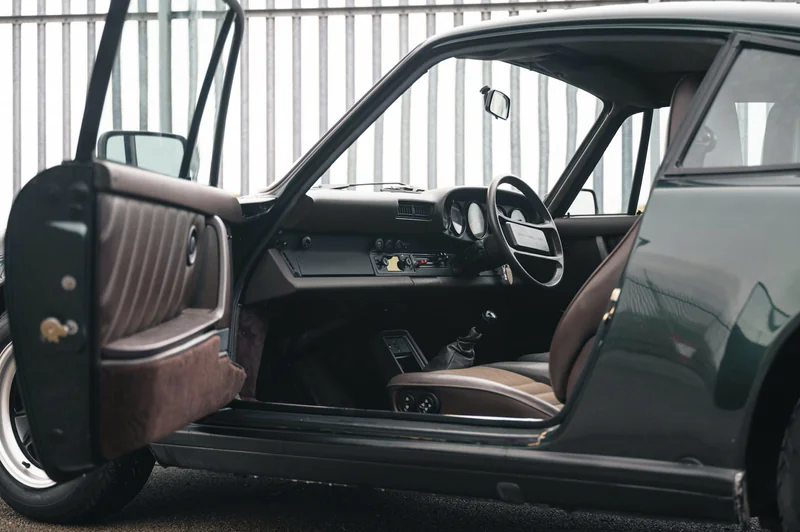 1985 Porsche 911 in London 3