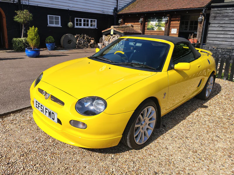 2001 MG F in Royston