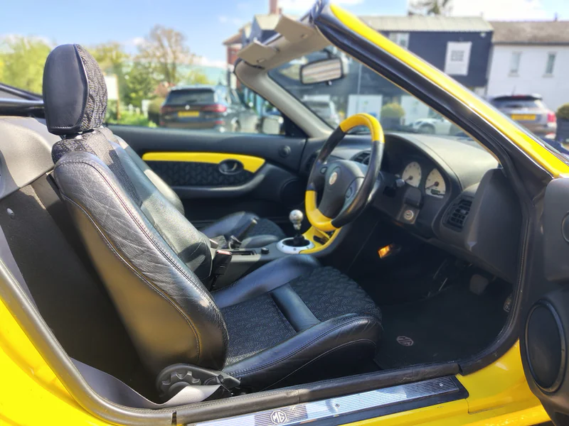 2001 MG F  in Royston 9