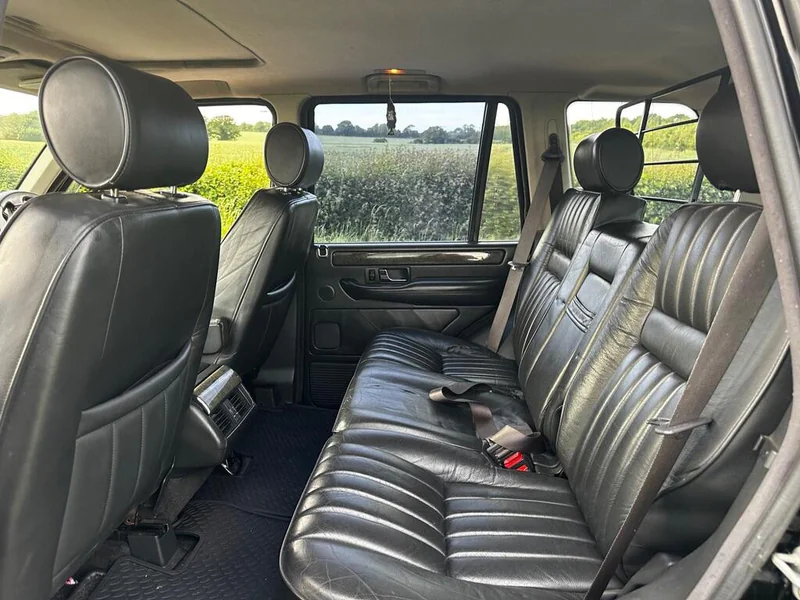 2002 Land Rover Range Rover in London 9