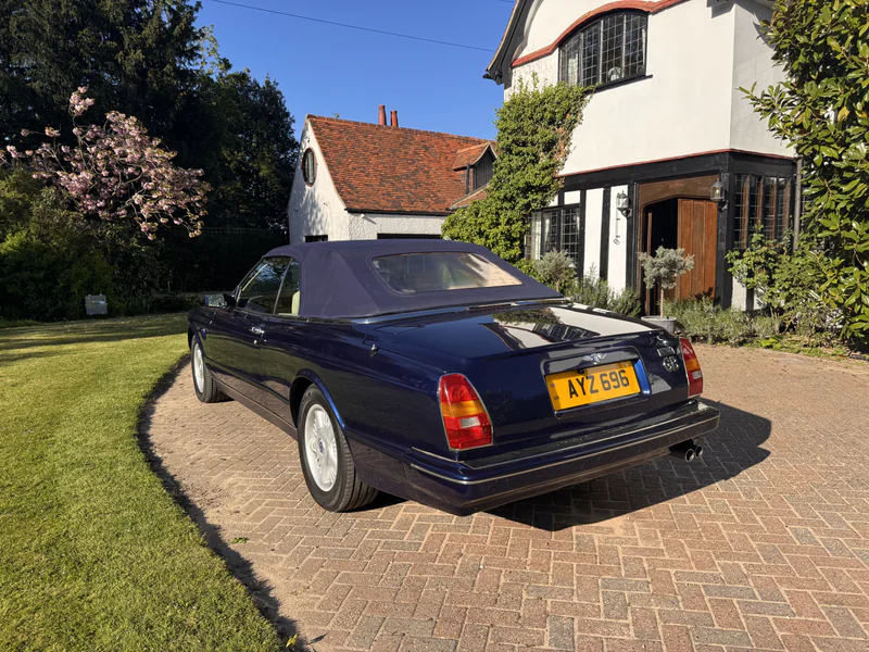 1996 Bentley Azure in London 2