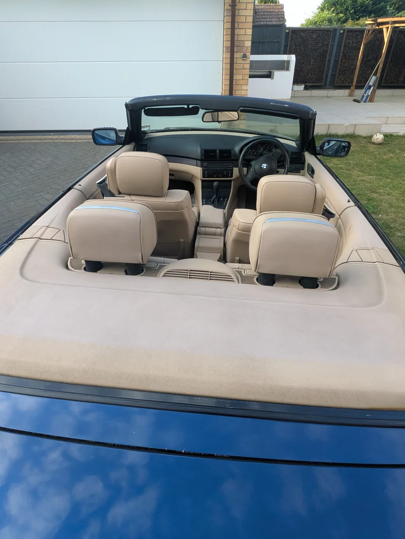 2004 BMW 330 Ci Convertible in Cambridge 10