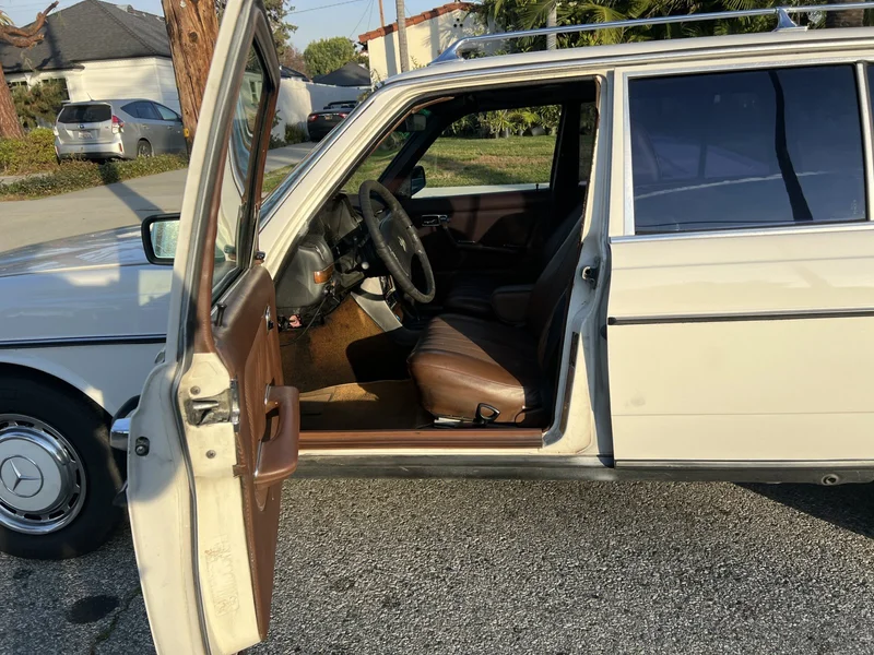 1979 Mercedes-Benz 300TD Base 7