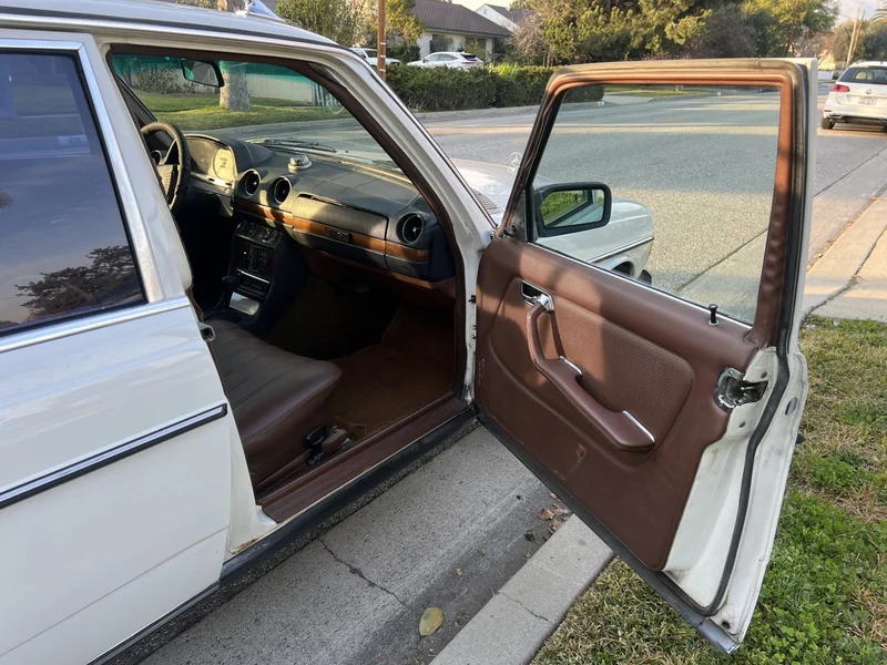 1979 Mercedes-Benz 300TD Base 9