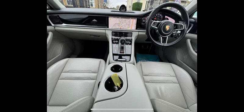 2014 Porsche Panamera in Leyland 9
